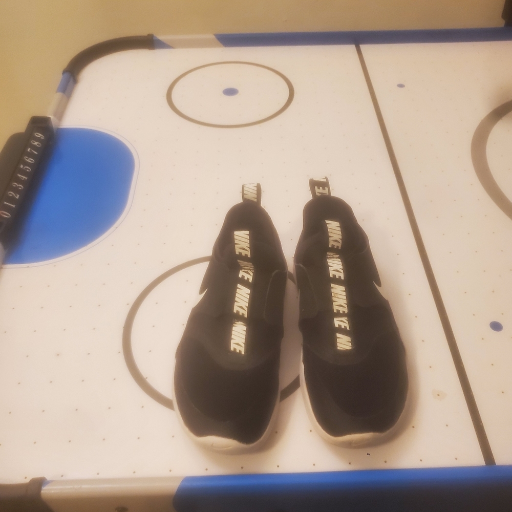 Kids nike, used size 13c